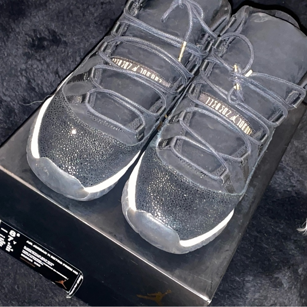 Woman Black Jordan 11s